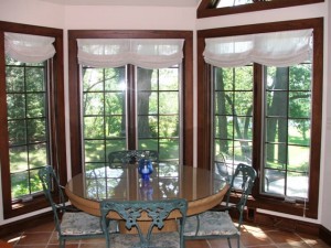 <center>Bright and Airy Breakfast Nook